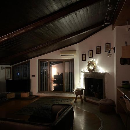 Ferienwohnung Amala, Luxury Pool Loft San Nicola La Strada Exterior foto