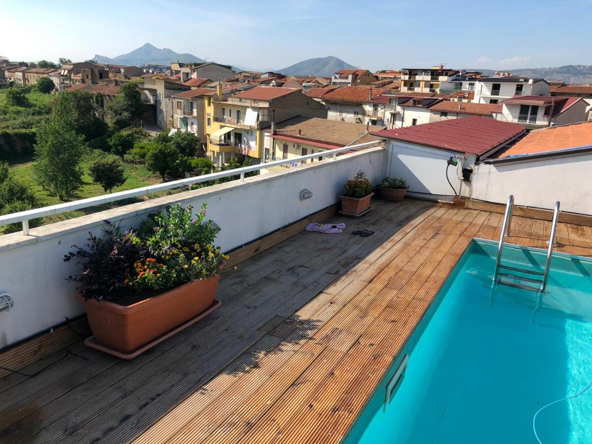 Ferienwohnung Amala, Luxury Pool Loft San Nicola La Strada Exterior foto